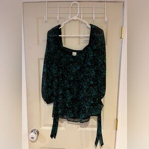 Patterned maternity blouse